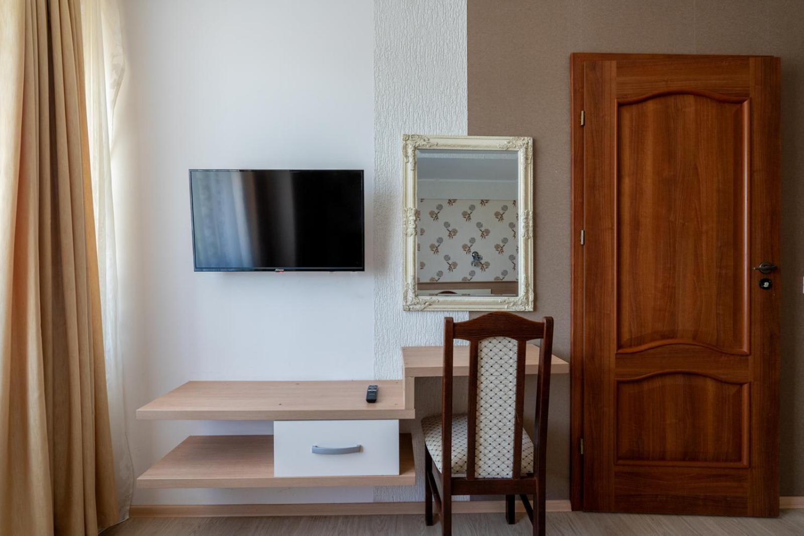 Faraway Aparthotel Near Vienna Airport With Anytime Self Check In Bruck an der Leitha Zimmer foto