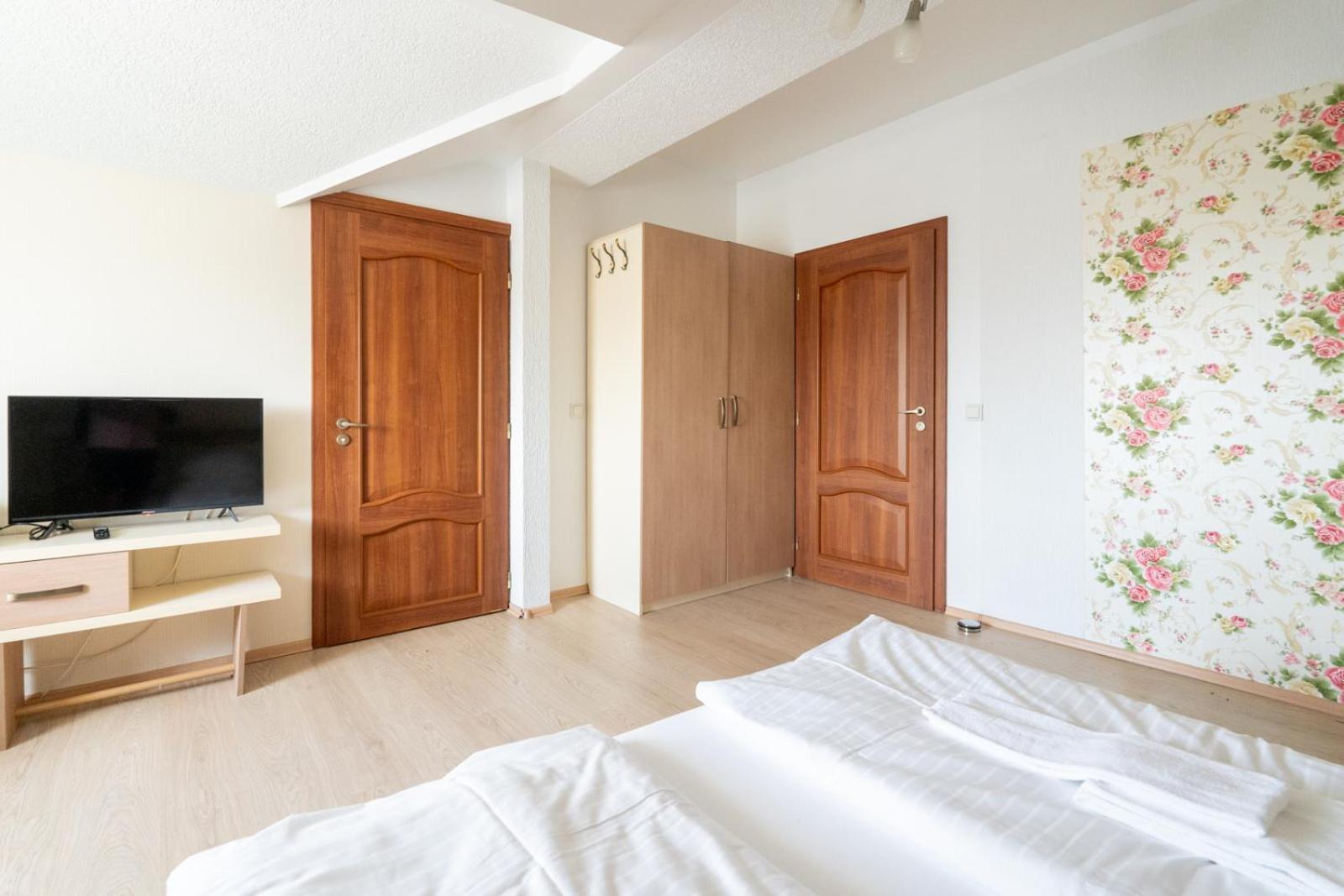 Faraway Aparthotel Near Vienna Airport With Anytime Self Check In Bruck an der Leitha Zimmer foto