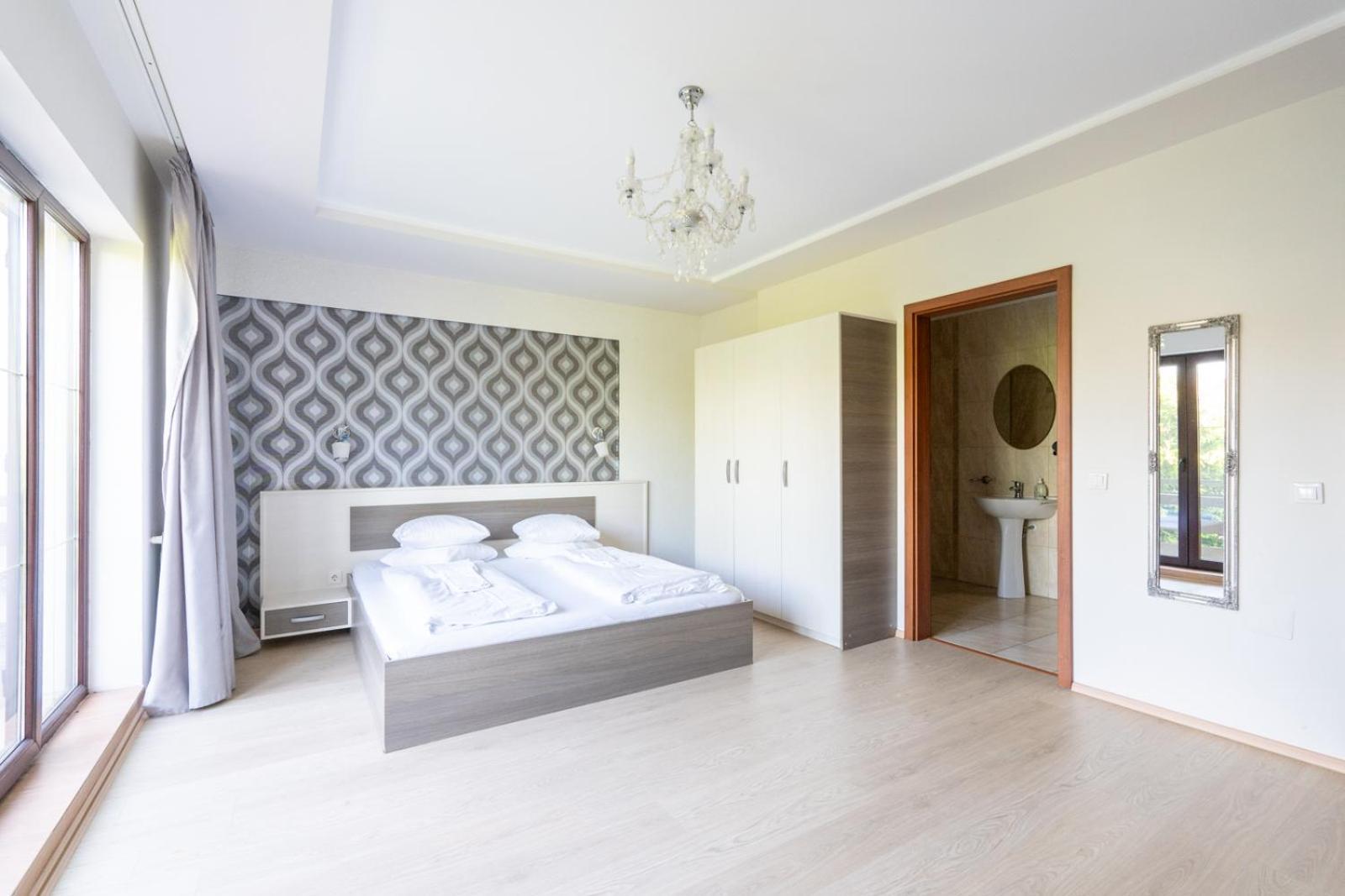 Faraway Aparthotel Near Vienna Airport With Anytime Self Check In Bruck an der Leitha Exterior foto